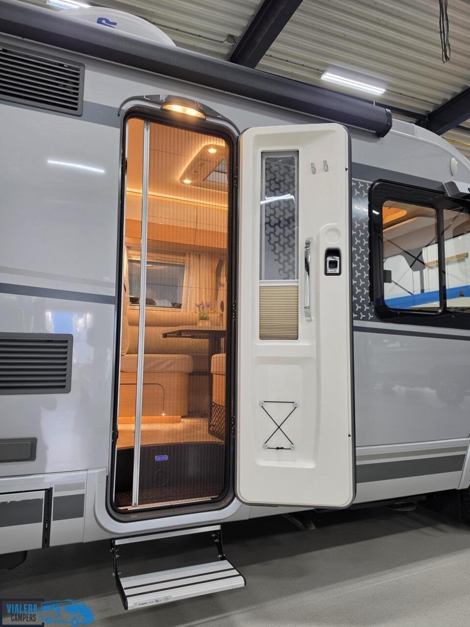 Hymer BMC-I 680 Blackline*170pk Automaat* Levelsysteem*Vol!, 7 tot 8 meter, Bedrijf, Diesel, Hymer