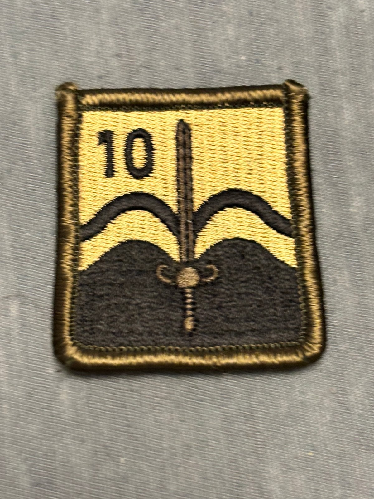 5x5 borst embleem 10 natres, Verzamelen, Verzenden, Landmacht, Nederland, Embleem of Badge