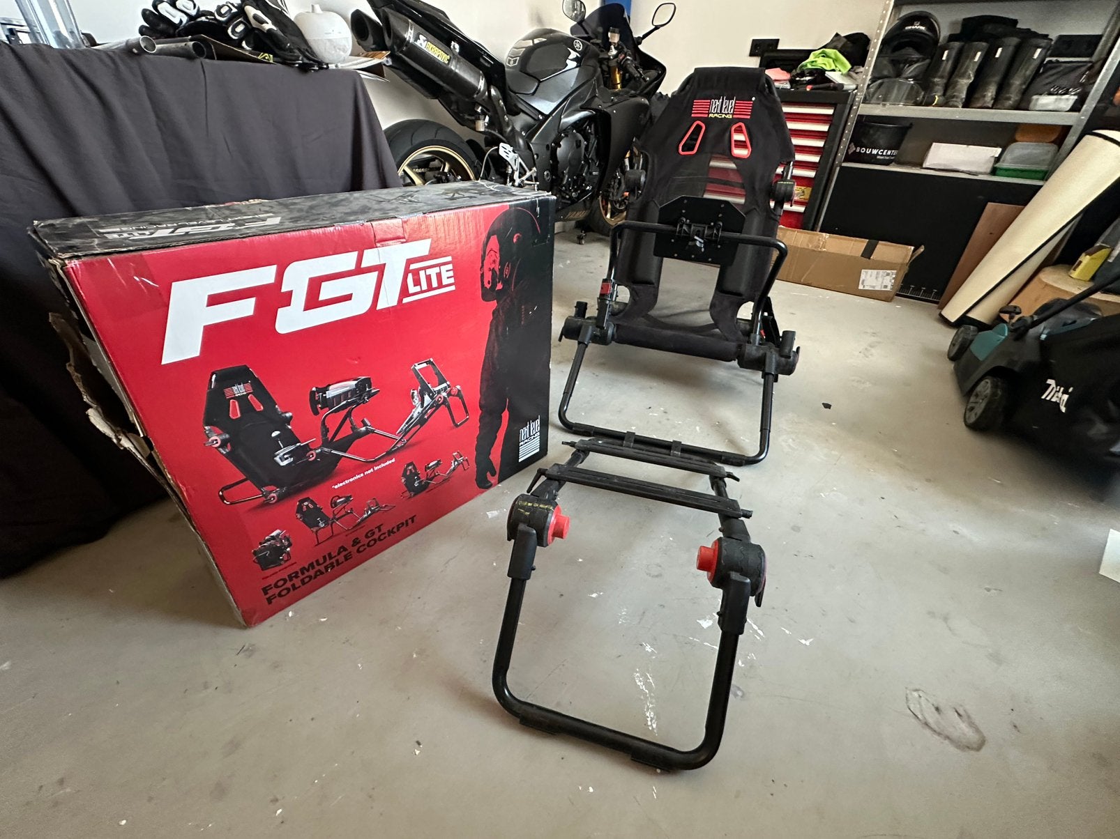 Next Level Racing F-GT Lite - Racestoel Cockpit, Spelcomputers en Games, Racestoel, Ophalen of Verzenden, Zo goed als nieuw, Verstelbaar