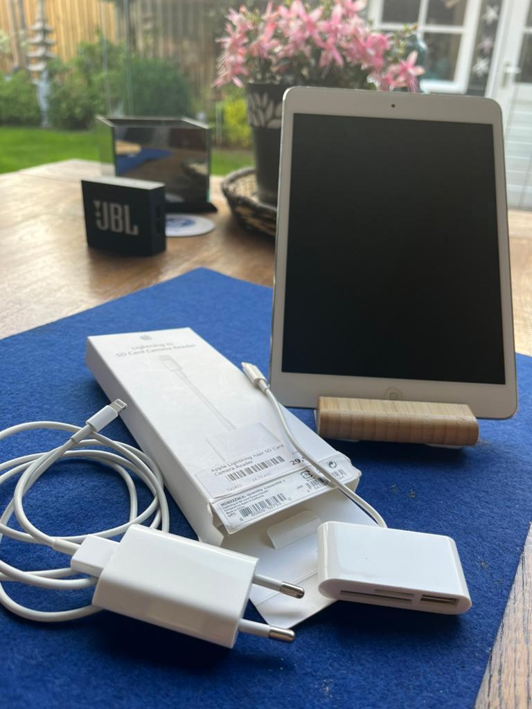 iPad (3rd generation) (Wi-Fi versie, uit 2012), Computers en Software, Apple iPads, 10 inch, Gebruikt, Apple iPad, Ophalen of Verzenden