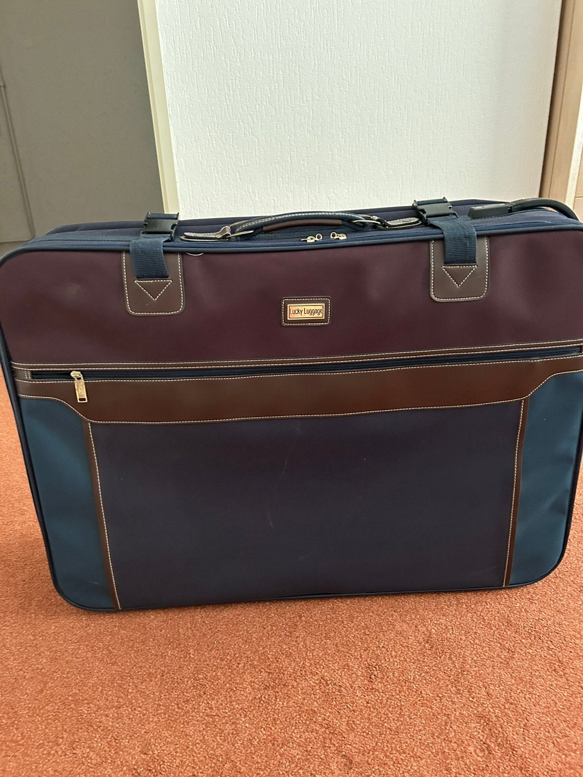 Koffer, Ophalen, Hard kunststof, 45 tot 55 cm, Zo goed als nieuw