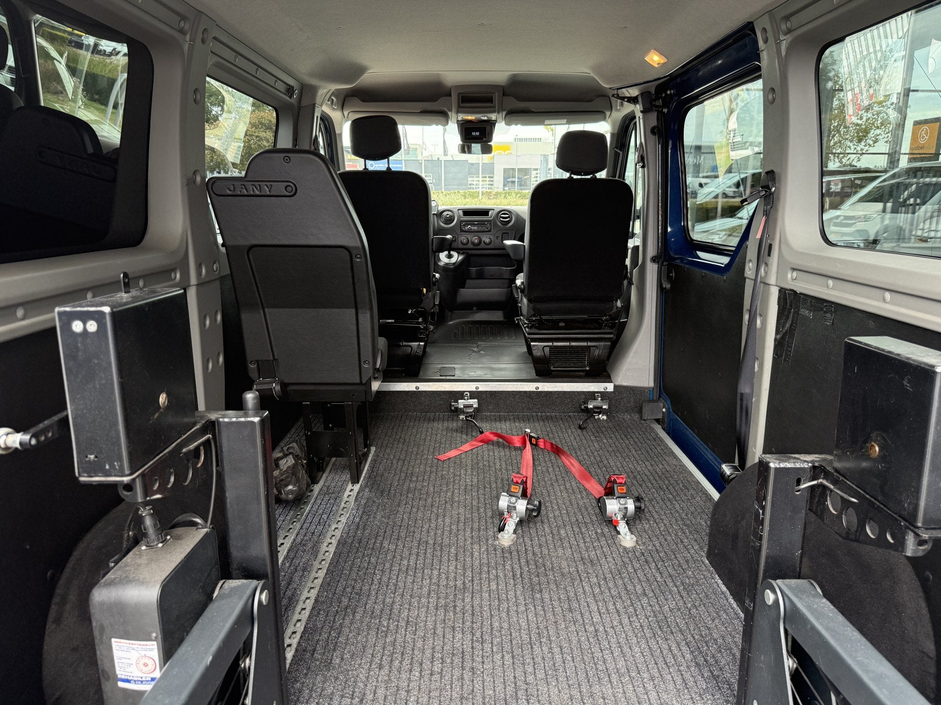 Opel Movano 3+1 Rolstoelbus / Scootmobielbus 2.3 CDTI L1H1 (, Auto's, Euro 5, Stof, Gebruikt, Zwart