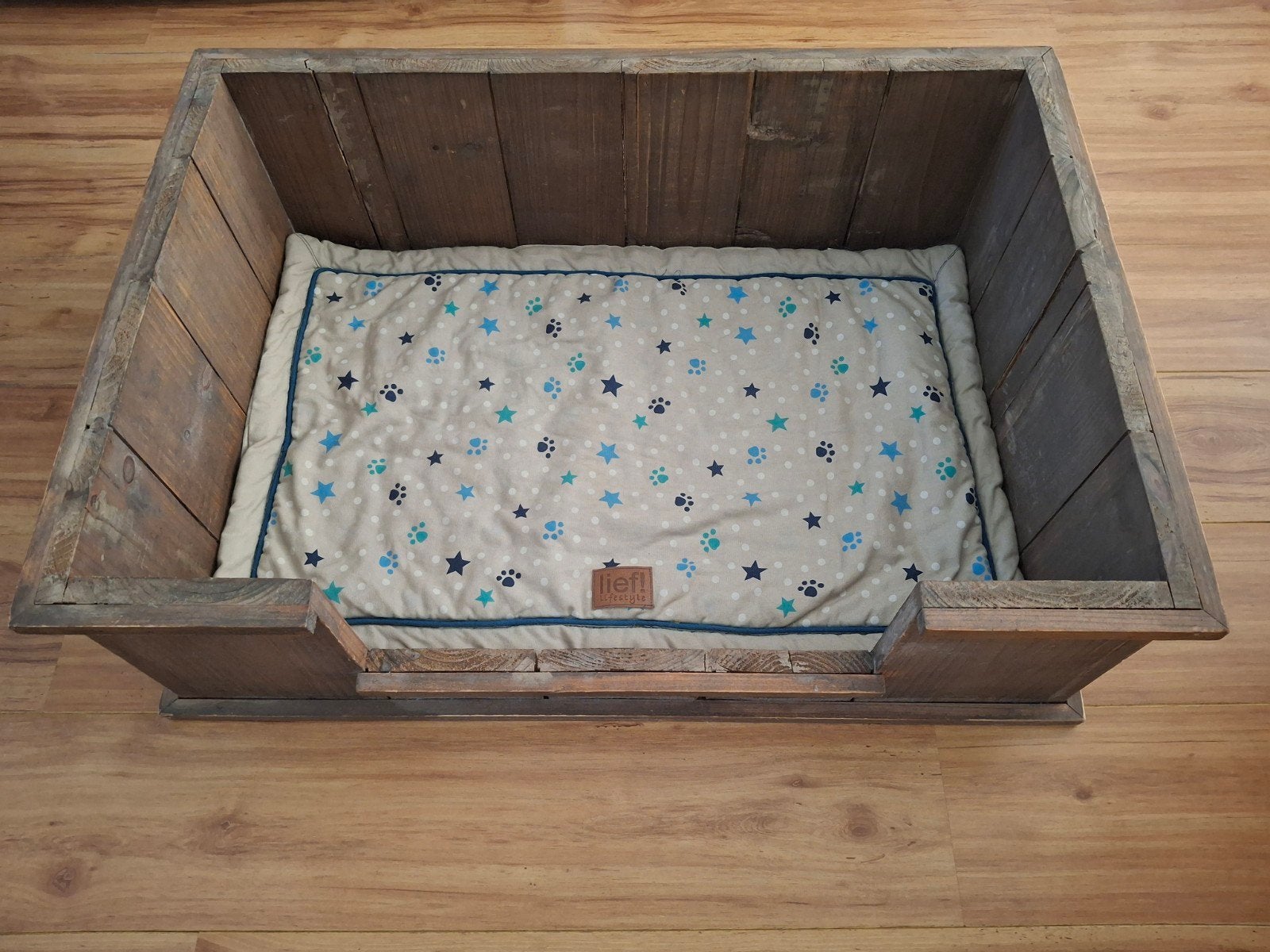 Steigerhouten hondenmand Lief!, Ophalen