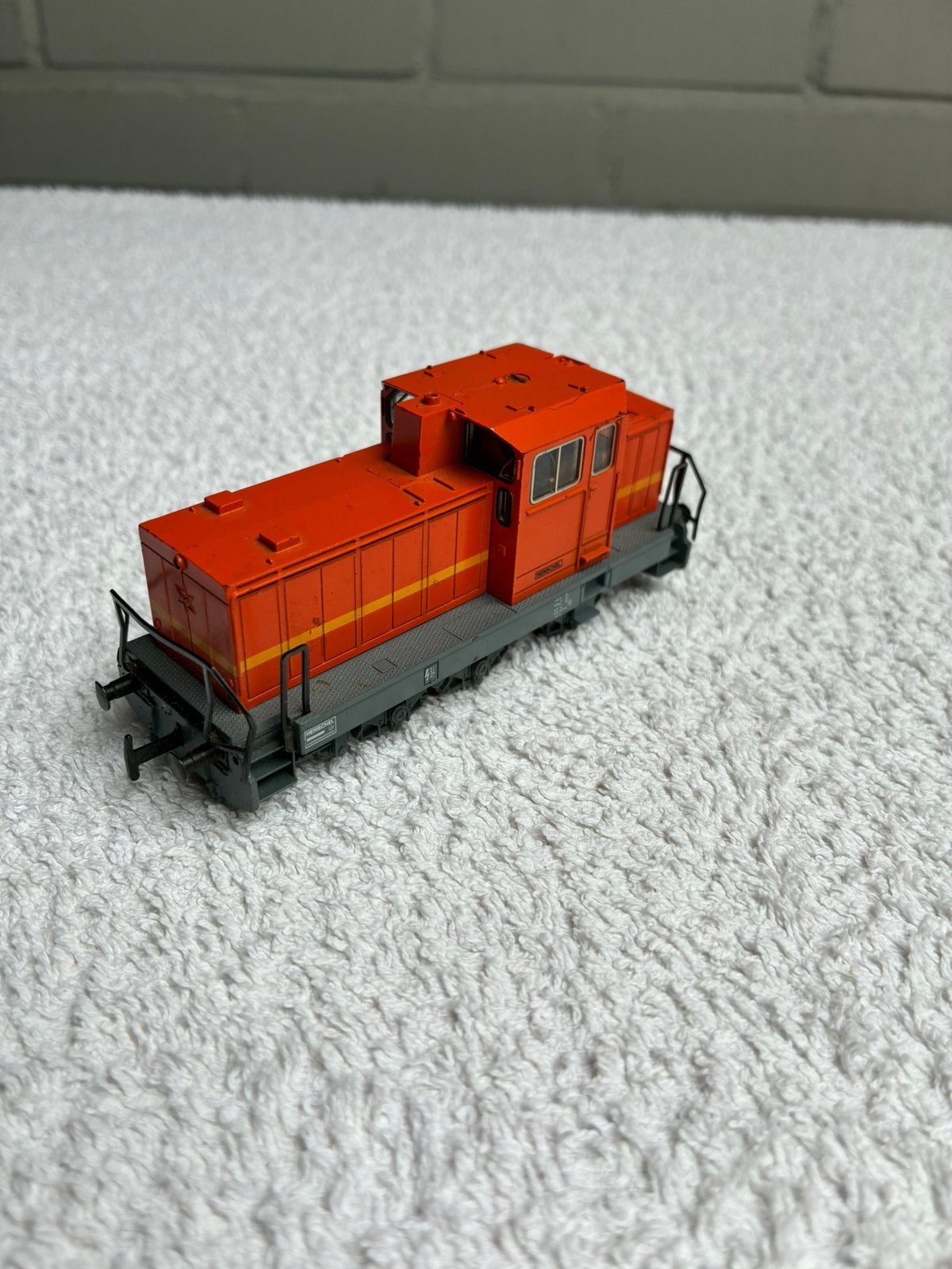 Märklin HO 3088 Diesellocomotief DHG 700 C Henschel, Wisselstroom, Locomotief, Ophalen of Verzenden, Zo goed als nieuw