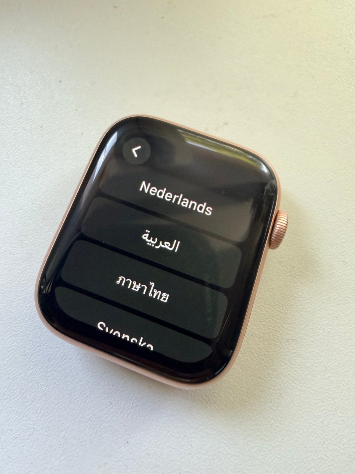 Apple Watch Series 6 44mm Goud Aluminium Roze Bandje, Sieraden, Tassen en Uiterlijk, Smartwatches, Ophalen, Afstand, IOS, Zo goed als nieuw