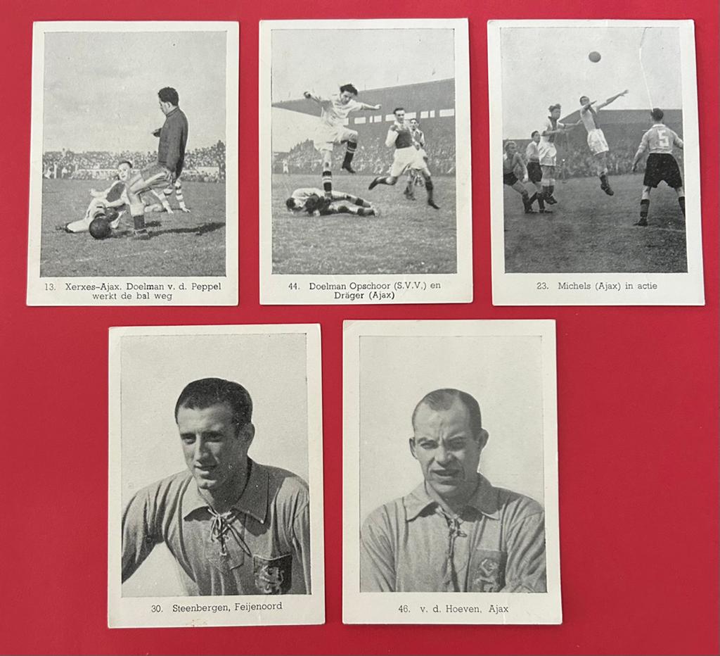 Oude zwart wit voetbalplaatjes Ajax - Feyenoord - Ned XI-tal, Ophalen of Verzenden, Zo goed als nieuw, Ajax, Poster, Plaatje of Sticker