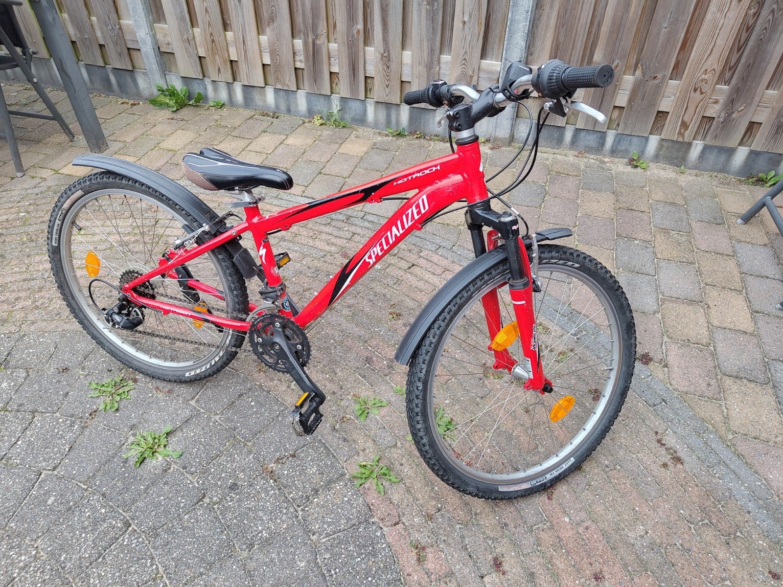 Specialized Hotrock 24 inch kinderfiets - Rood, 20 inch of meer, Gebruikt, Velgrem, Ophalen