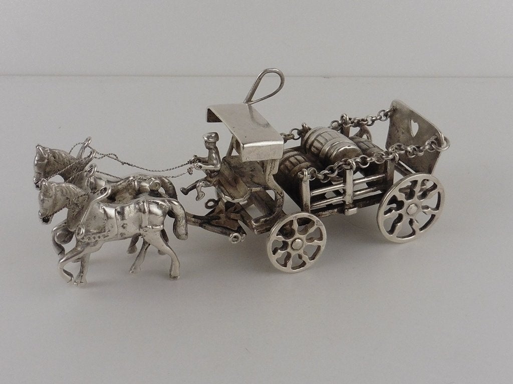 Zilveren miniatuur Bierwagen met 2 paarden              Z101