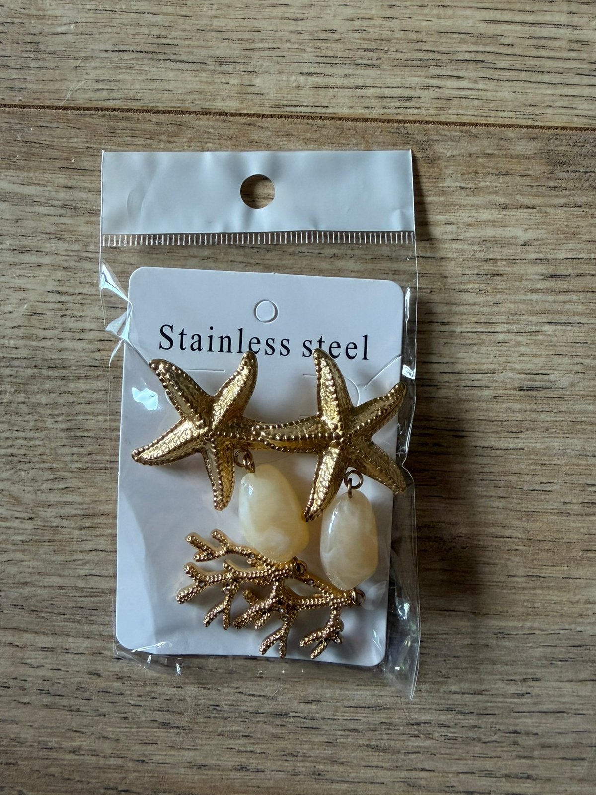 Nieuwe oorbellen zeester, parel en koraal Finaste goud, Overige materialen, Hangers, Nieuw, Ophalen of Verzenden