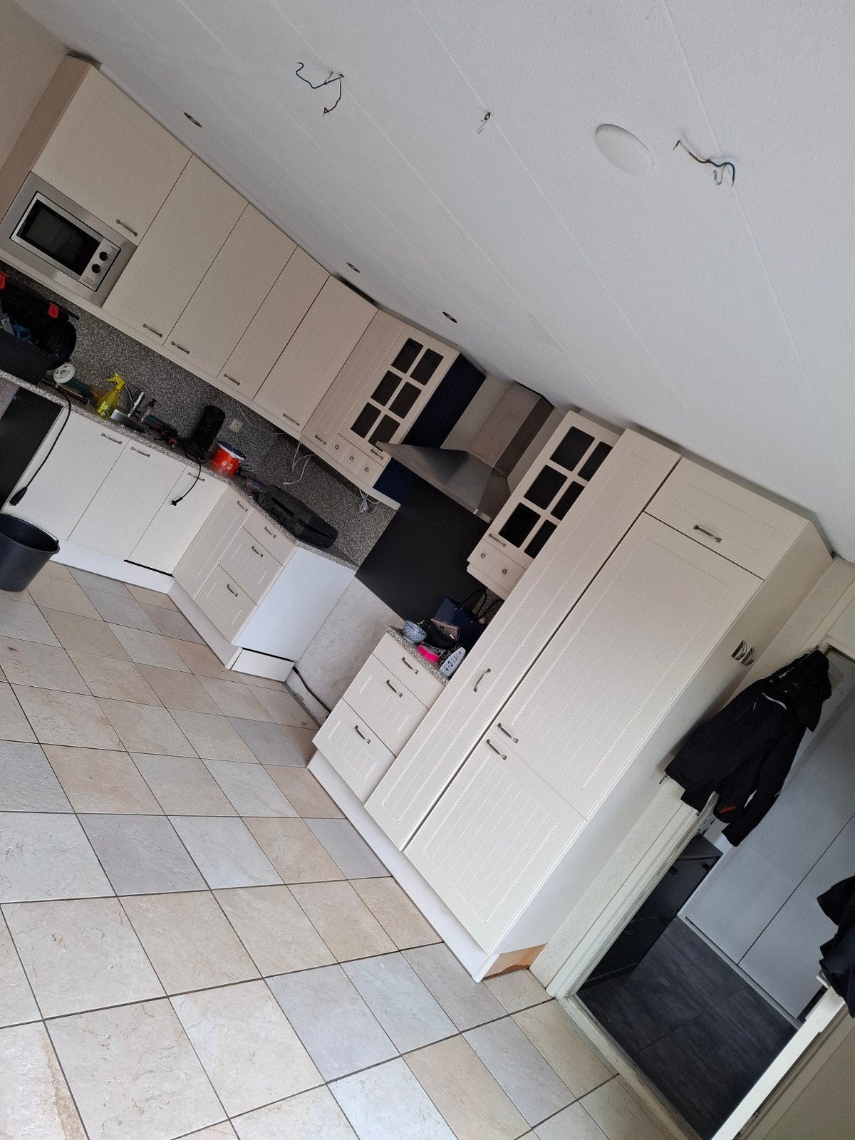Hoekkeuken met inbouwapparatuur - 270x230 cm, Huis en Inrichting, Ophalen, Gebruikt, Kunststof, Hoekkeuken