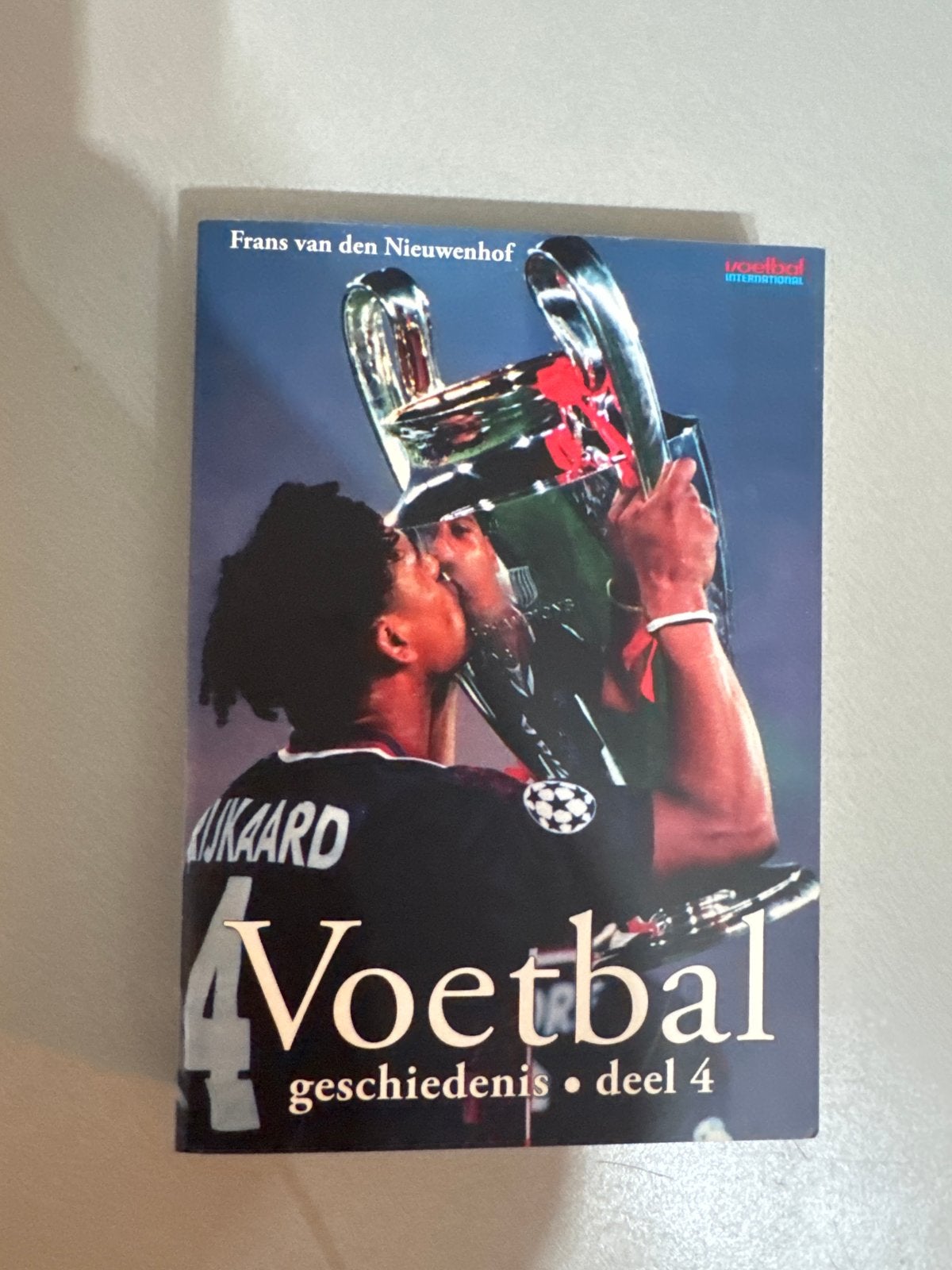 Voetbal geschiedenis deel 4 - Frans van den Nieuwenhof, Ophalen of Verzenden, Zo goed als nieuw, Balsport