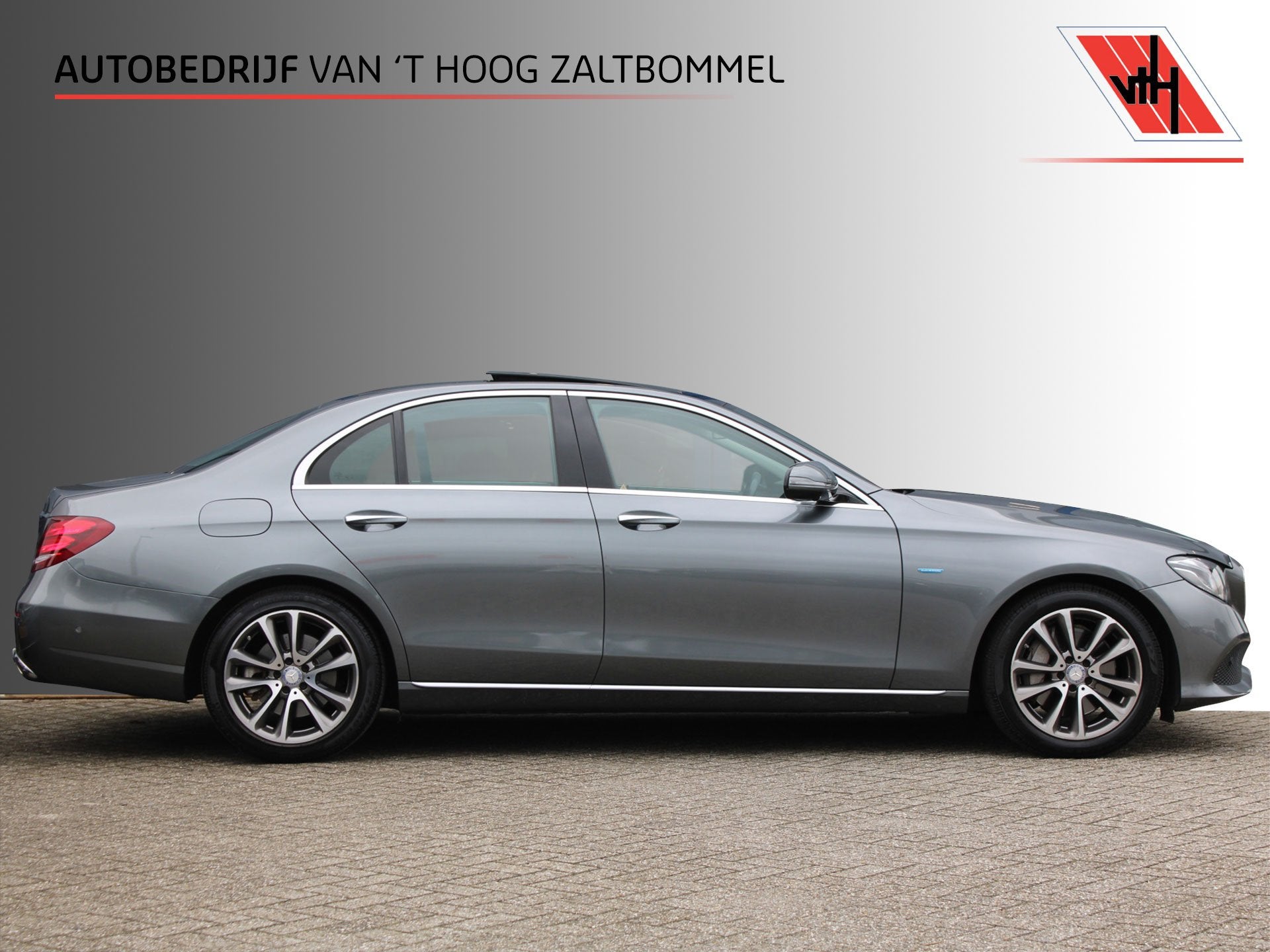 Mercedes-Benz E-Klasse 350e Prestige Plus PANORAMADAK BURMES, Automaat, Achterwielaandrijving, Gebruikt, Automatische klimaatregeling