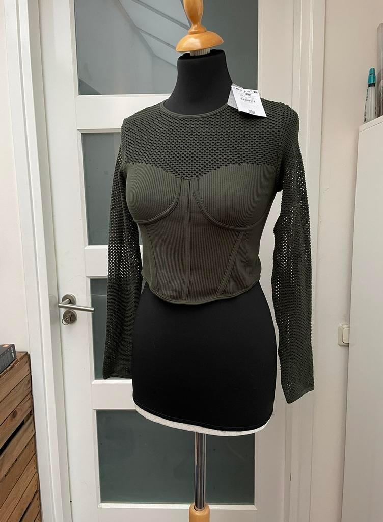 Bershka longsleeve net top maat S/M groen kort nieuw & strak, Maat 38/40 (M), Nieuw, Lange mouw, Groen
