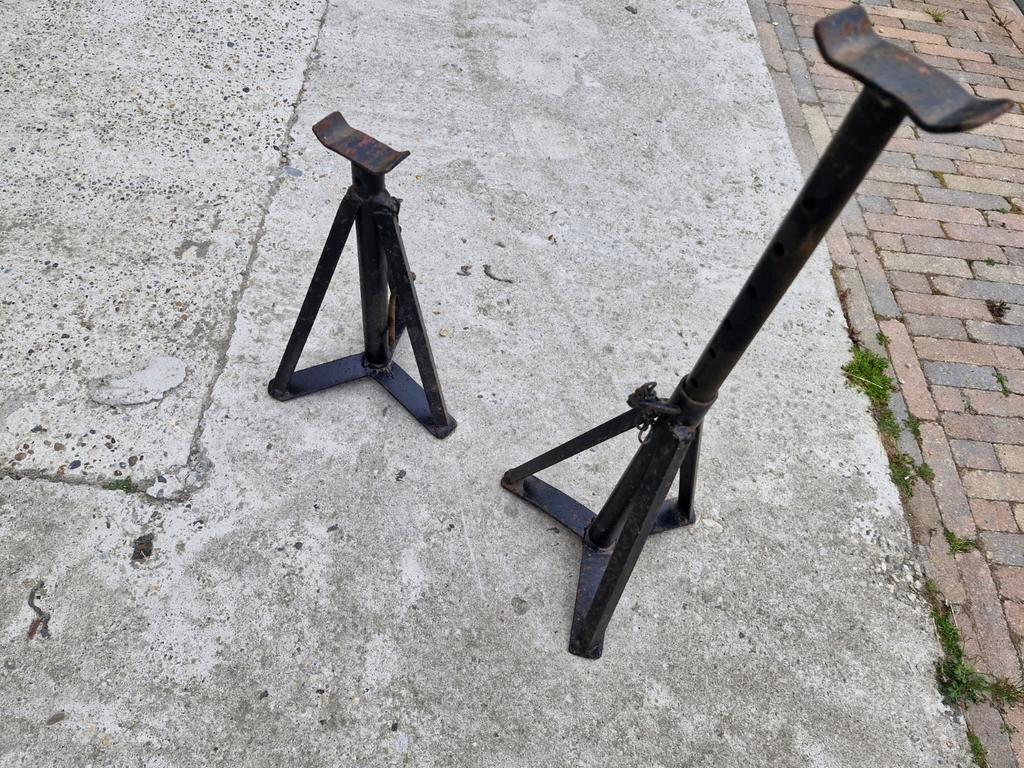 Assteunen. 68cm hoog, Ophalen of Verzenden