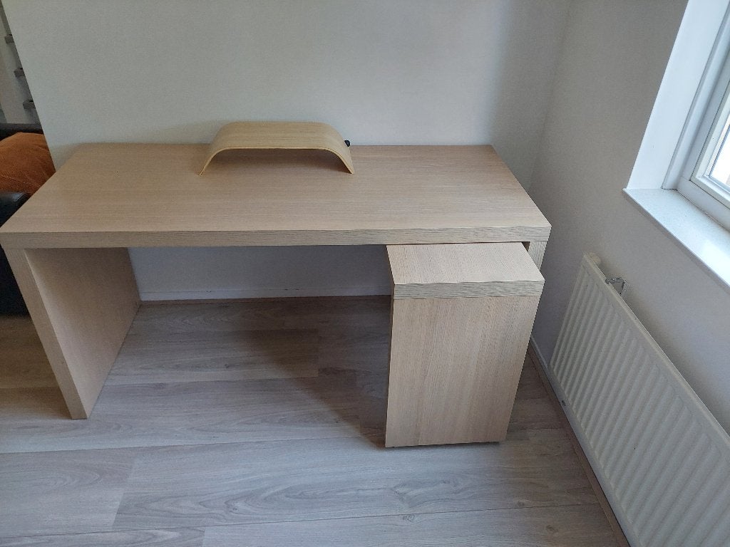 Hoekbureau met uittrekbaar blad 151x65 cm, Ophalen, Bruin, Zo goed als nieuw, IKEA