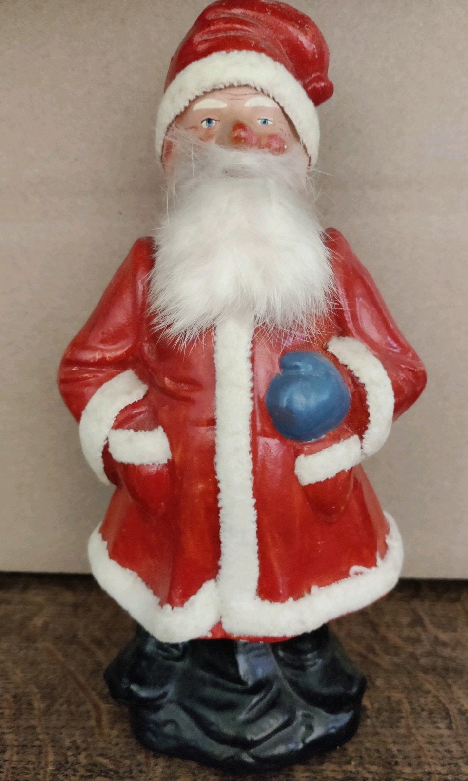 Oude keramische kerstman, Ophalen