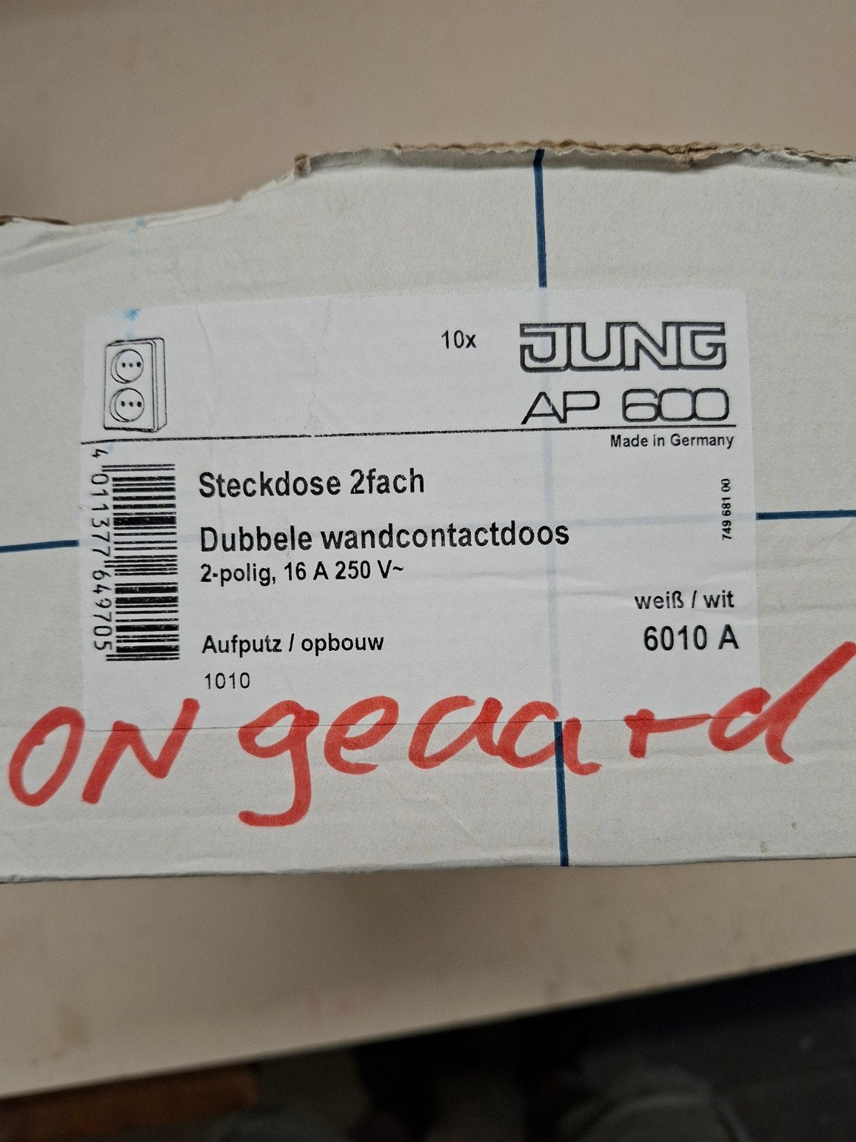 JUNG AP600 Dubbele WCD Ongeaard Opbouw - Type 6010A, Ophalen of Verzenden, Nieuw, Stopcontact