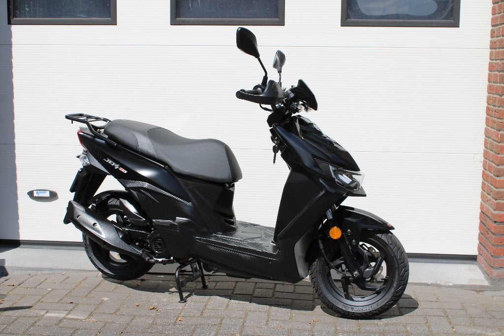 Sym Jet4 RX bromscooter uit 2024 Mat Zwart !!! Nieuwstaat, Ophalen, Gebruikt, Overige modellen, Maximaal 45 km/u