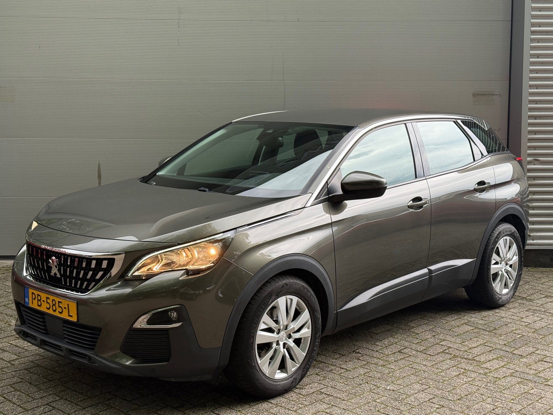 Peugeot 3008 1.2 PureTech Blue Lease Executive l Distributie, Stof, Gebruikt, 1199 cc, Origineel Nederlands