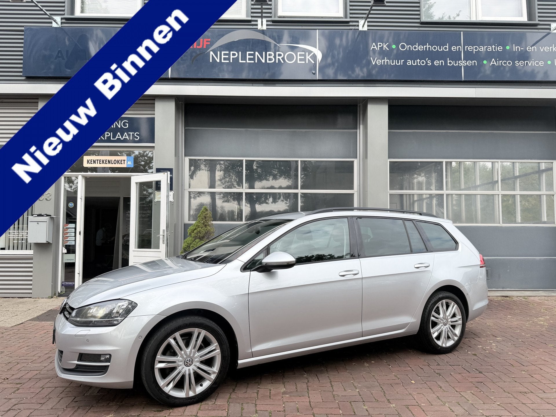 Volkswagen Golf Variant 1.6 TDI Highline km 130.000 Nap bj 2, Dealer onderhouden, Gebruikt, 4 cilinders, 700 kg