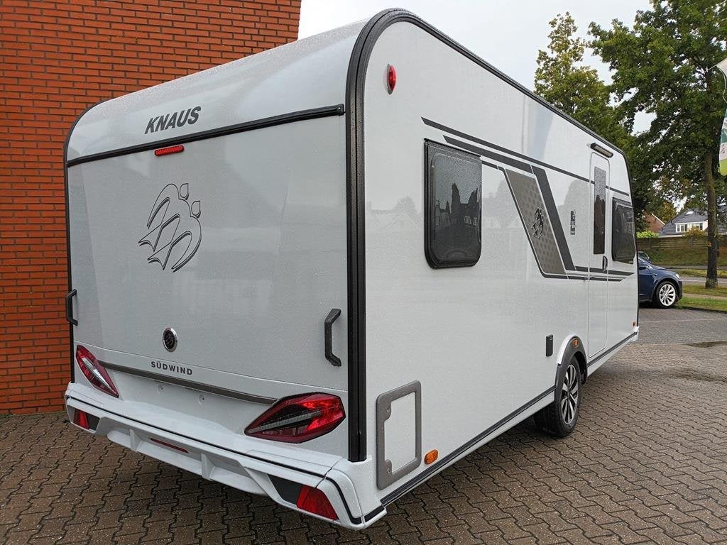 Knaus Sudwind Black Selection 500 UF, Rondzit, Bedrijf, Overige typen, Schokbreker