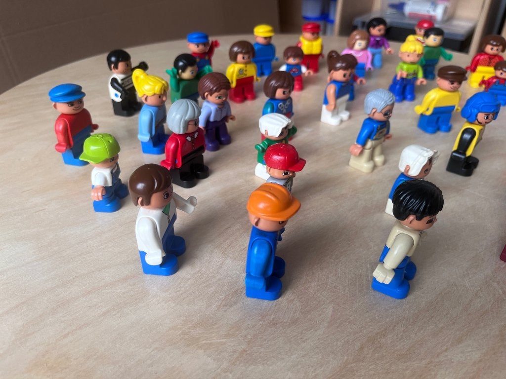 Lego Duplo poppetjes, 37 stuks (set 2), Gebruikt, Overige thema's, Ophalen of Verzenden, Minifiguur