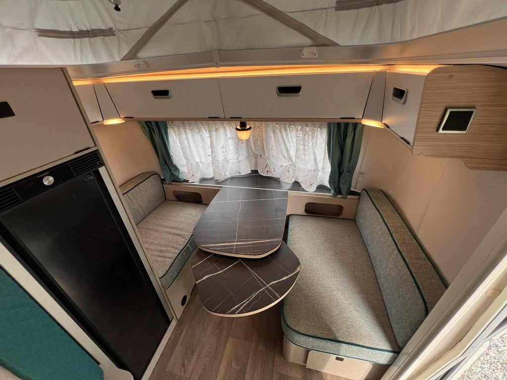 Eriba Touring Urban 642 Mover | Luifel | F.drager, Bedrijf, Treinzit, Schokbreker, 5 tot 6 meter