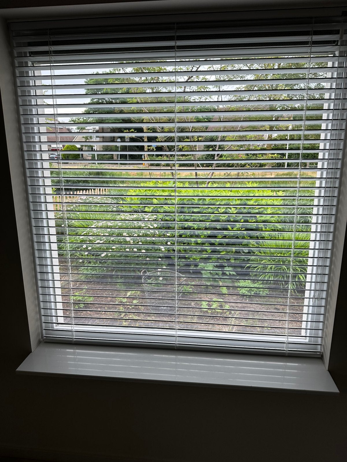 Prachtige vlinder jaloezieën te koop! Wit/lichtgrijs, Huis en Inrichting, Ophalen, Jaloezie, Overige merken, Zonwerend