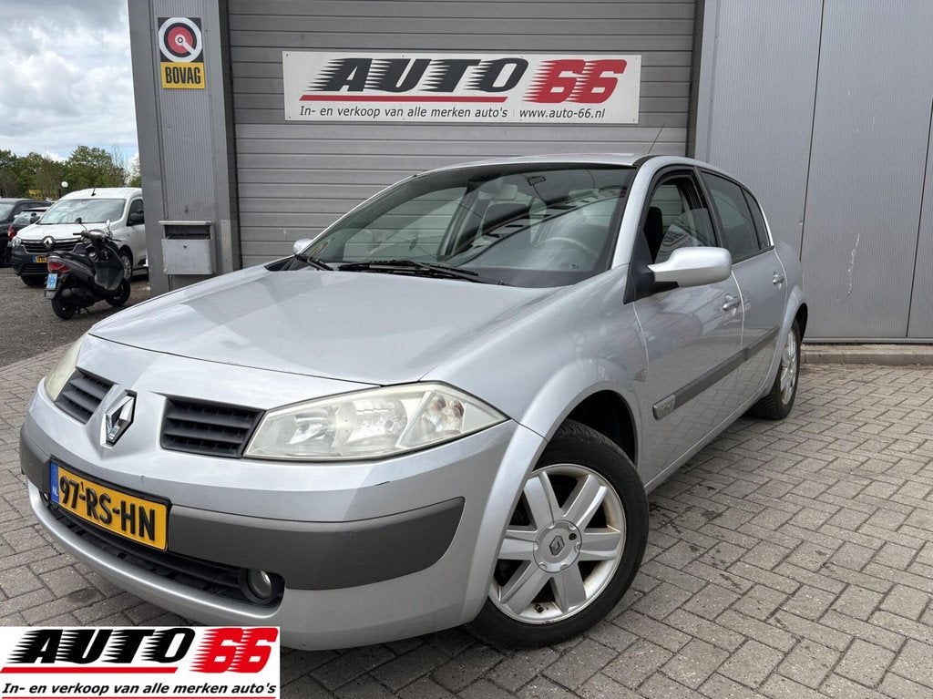 Renault Megane 1.6-16V Privilège Luxe APK tot 07-2027, Voorwielaandrijving, Gebruikt, Zwart, 4 cilinders