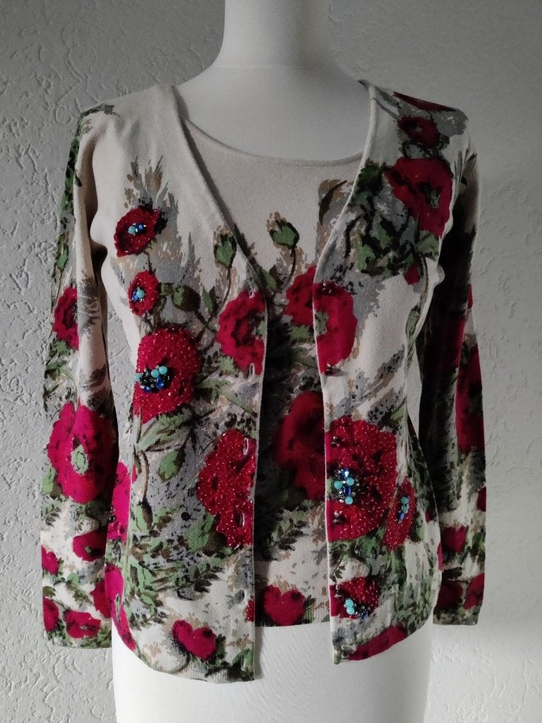 Andrist twinset beige crème met rode bloemen en kraaltjes, Kleding | Dames, Truien en Vesten, Maat 38/40 (M), Meerkleurig, Andrist