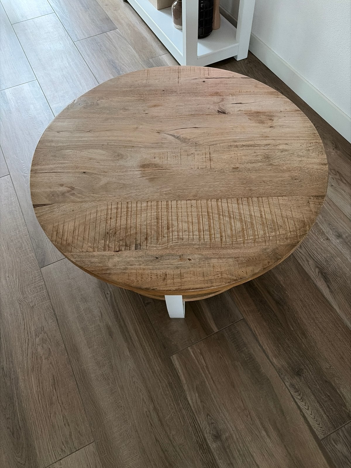 Ronde salontafel van mangohout met wit metalen onderstel, Ophalen, Gebruikt, Rond, 50 tot 100 cm