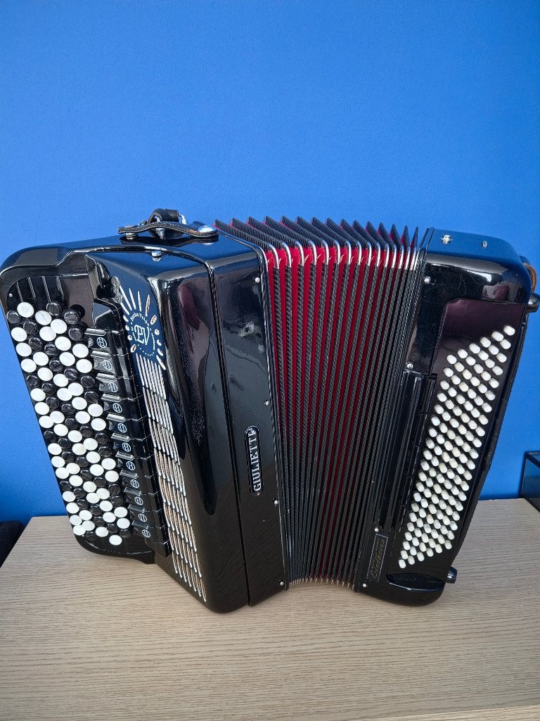 Mooie en goed onderhouden knopaccordeon knop accordeon, Muziek en Instrumenten, Gebruikt, Met koffer, Knopaccordeon, 120-bas