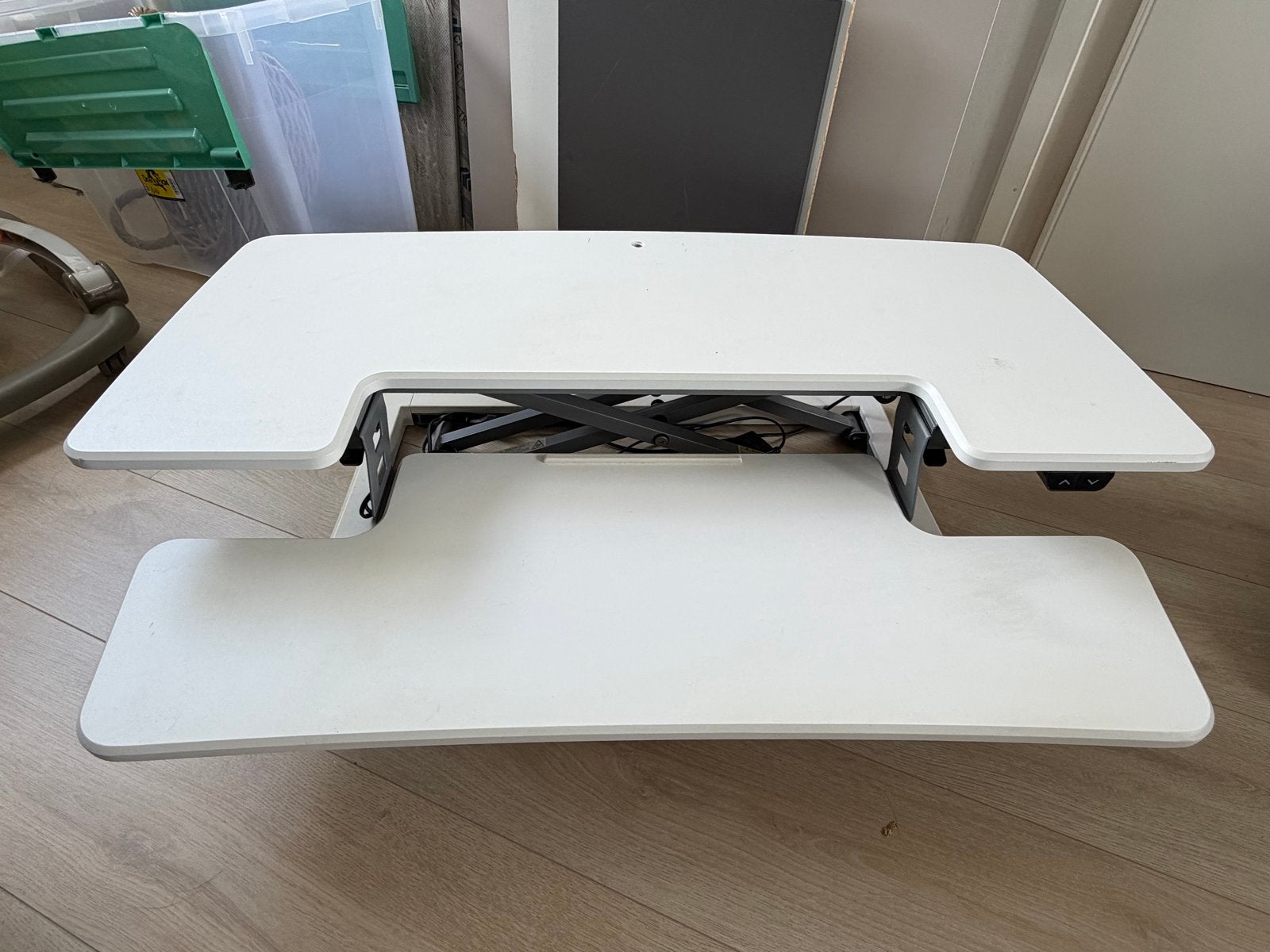 Updesk Zit-sta Opzetbureau - Wit, Elektrisch Verstelbaar, Ophalen, Zit-sta bureau, Elektrisch, Gebruikt
