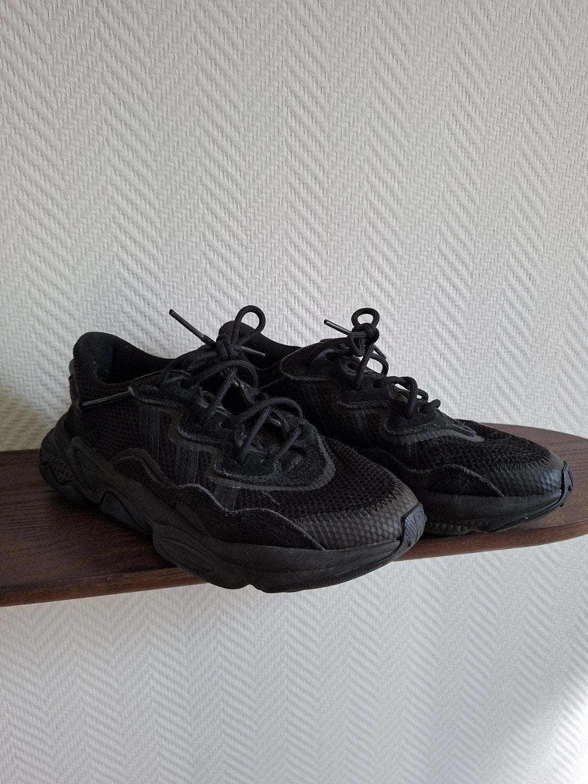 Adidas Ozweego schoenen maat 38, Ophalen, Adidas, Zwart, Sneakers of Gympen