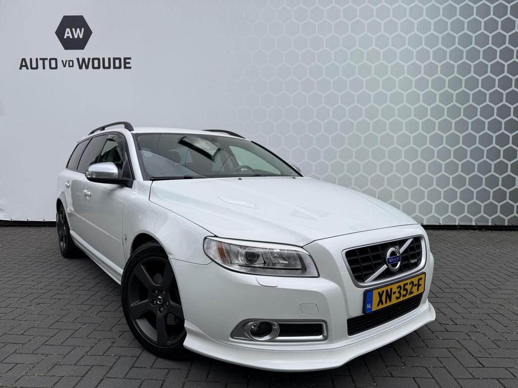 Volvo V70 2.5T Summum Leer Xenon R design Trekhaak Stoelverw, Auto's, Euro 5, Gebruikt, Handgeschakeld, 1600 kg