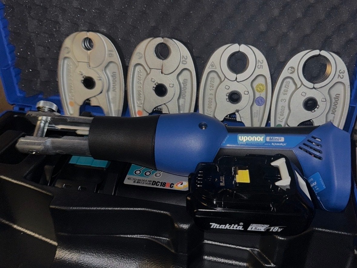 Uponor Mini 2 persmachine met persbekken en Makita accu, Ophalen, Nieuw, Overige typen, Overige merken