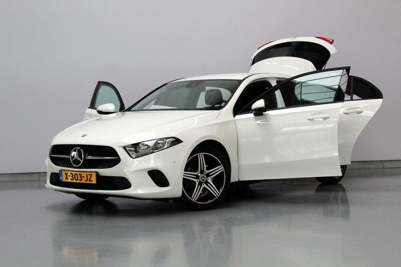 Mercedes-Benz A-Klasse 200 Premium Plus 164PK, RIJKLAAR | AU, Stof, Gebruikt, Euro 6, 4 cilinders