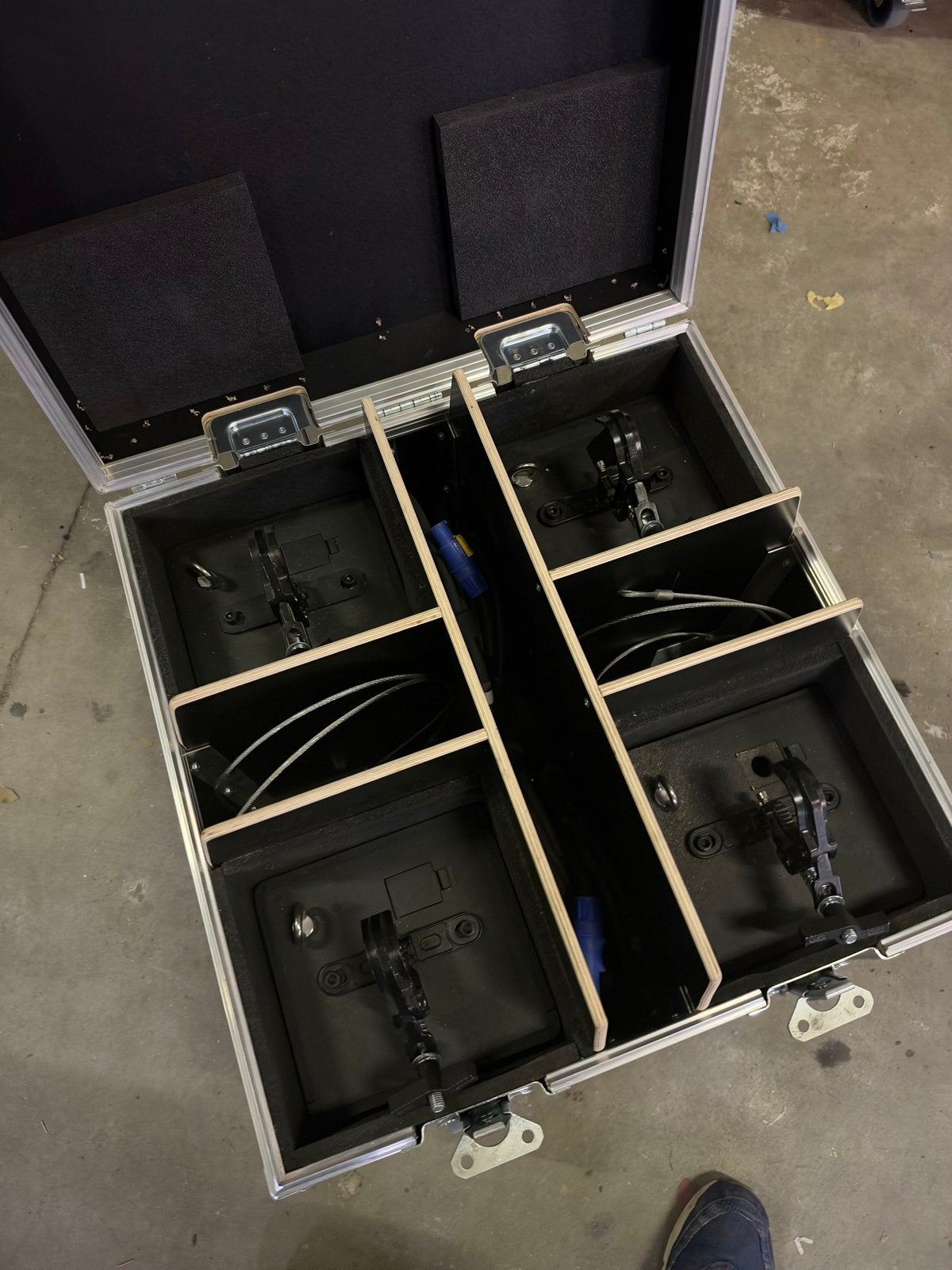 4x Showven Sparkular Fall in 60x60 Flightcase, Muziek en Instrumenten, Ophalen of Verzenden, Gebruikt, Overige typen