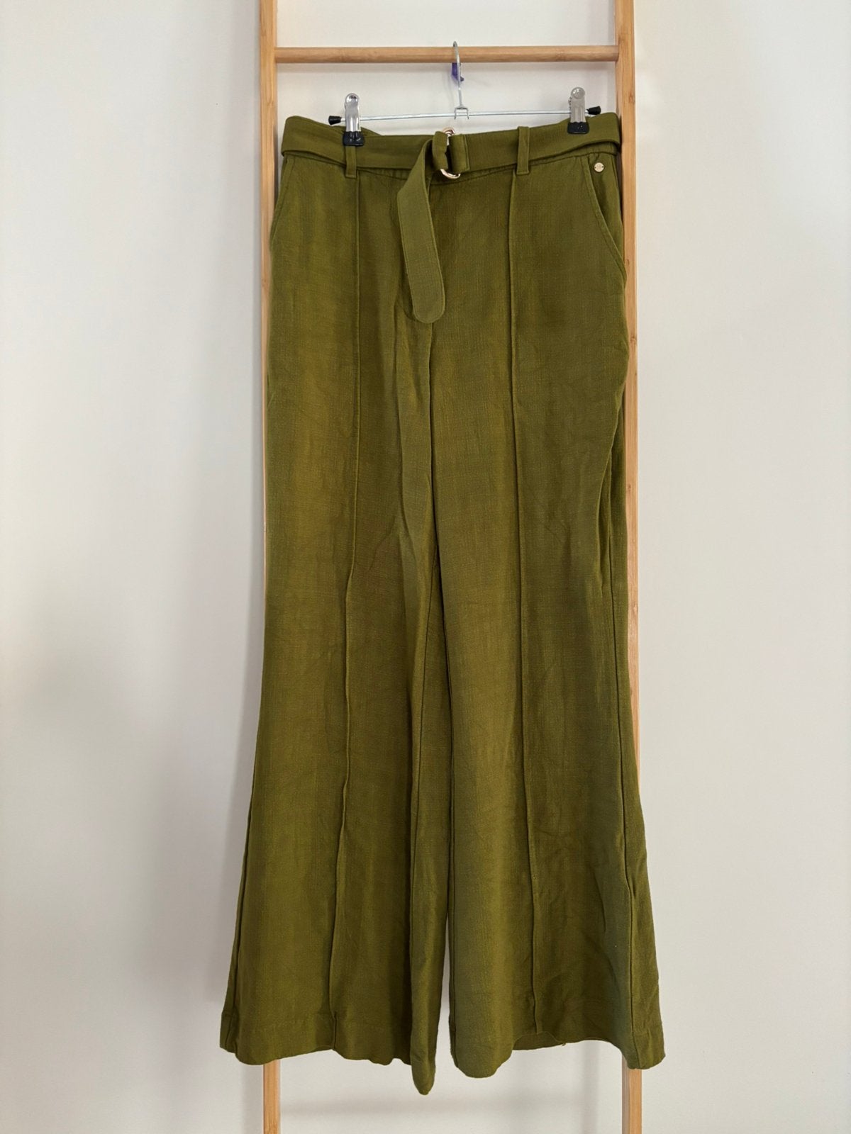 Groene pantalon/broek met riem Costes, Ophalen of Verzenden, Zo goed als nieuw, Maat 36 (S), Lang