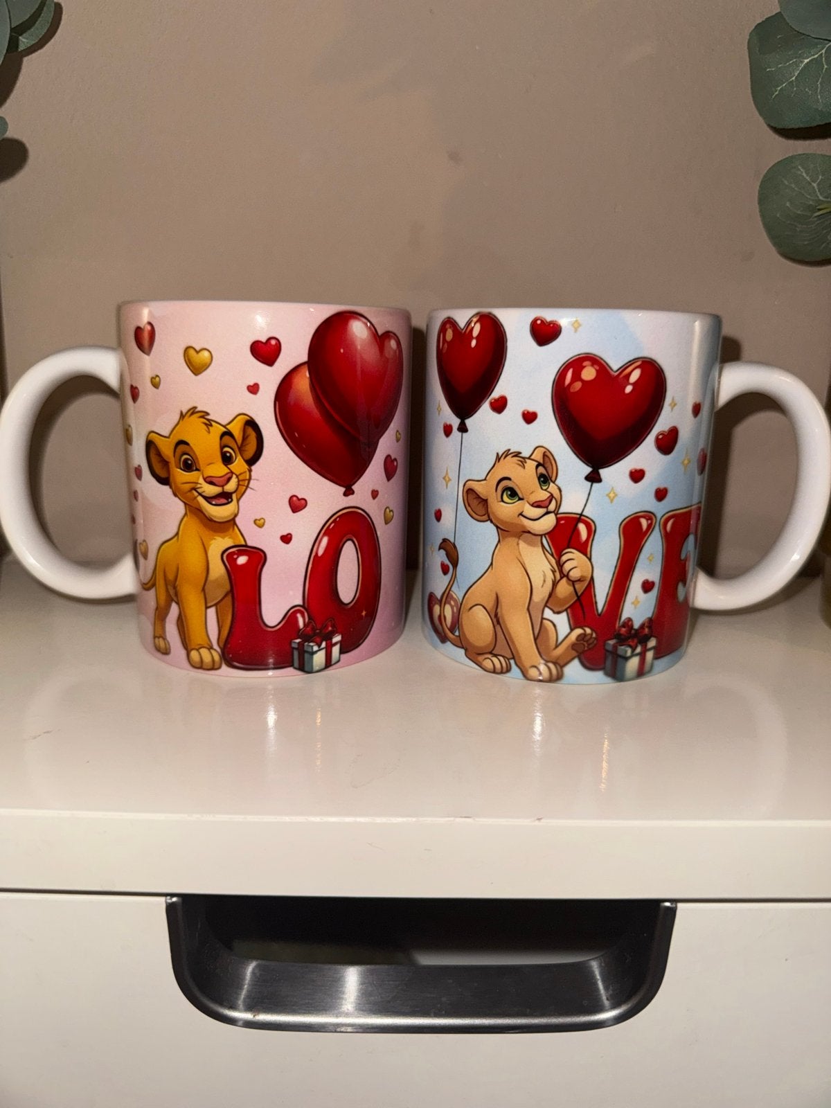 Nieuwe Disney Lion King Mokken Set - Simba & Nala Liefde, Overige typen, Nieuw, Ophalen of Verzenden, Steen/keramiek