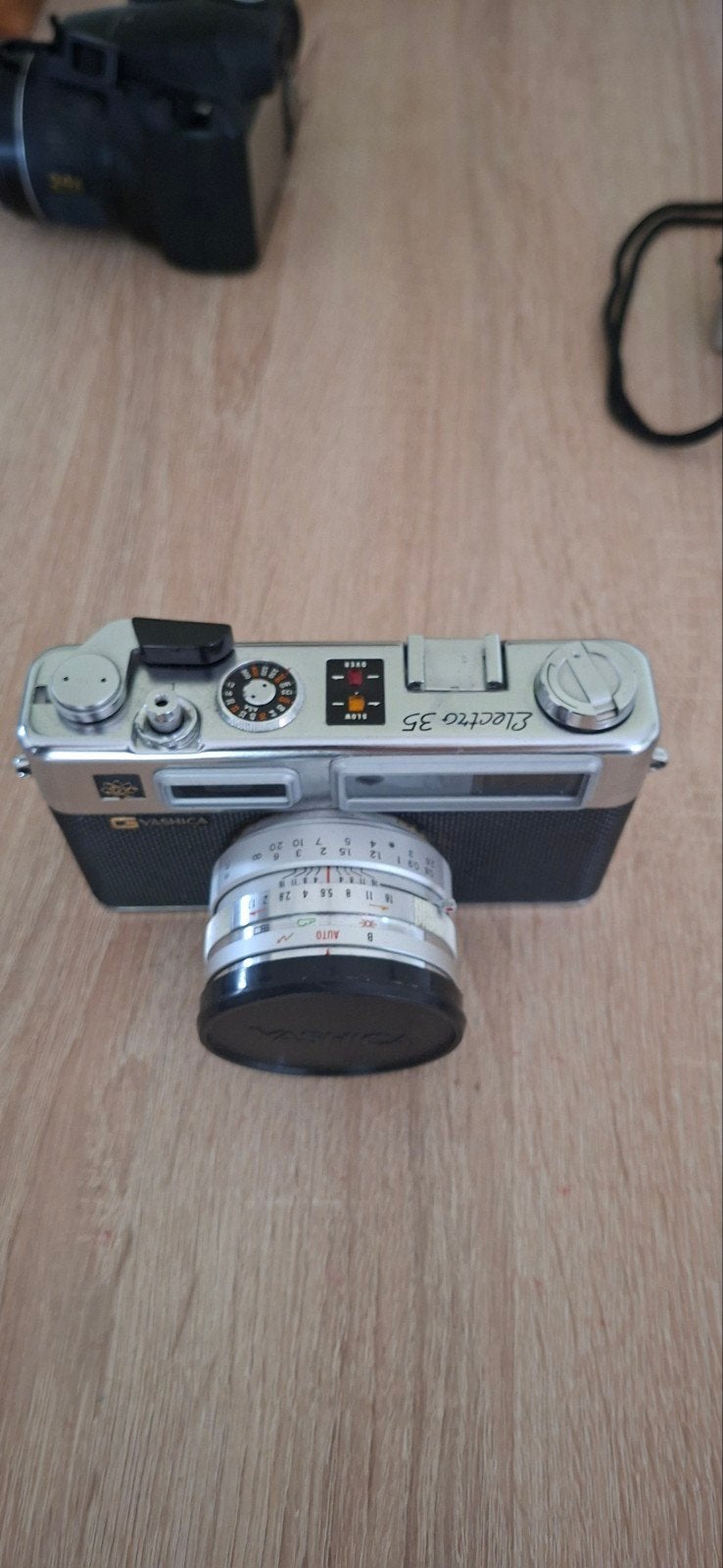 Yashica Electro 35 Rangefinder Camera, Ophalen