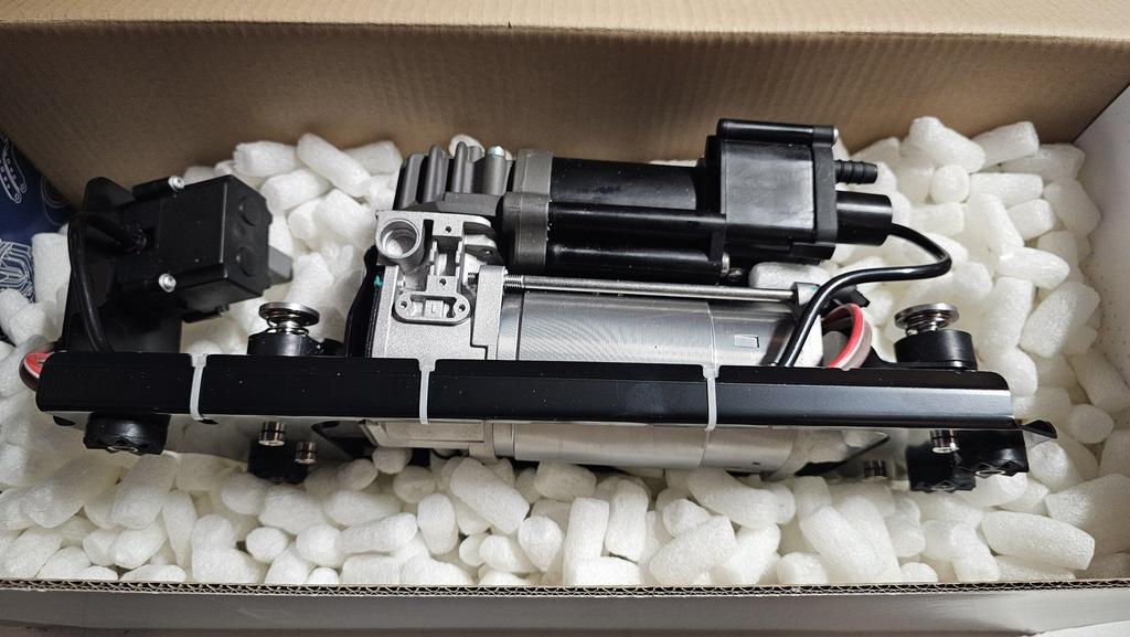Luchtvering luchtpomp compressor BMW 5 / 7 serie F07 GT F11, Auto-onderdelen, Ophanging en Onderstel, -, Nieuw, Ophalen of Verzenden