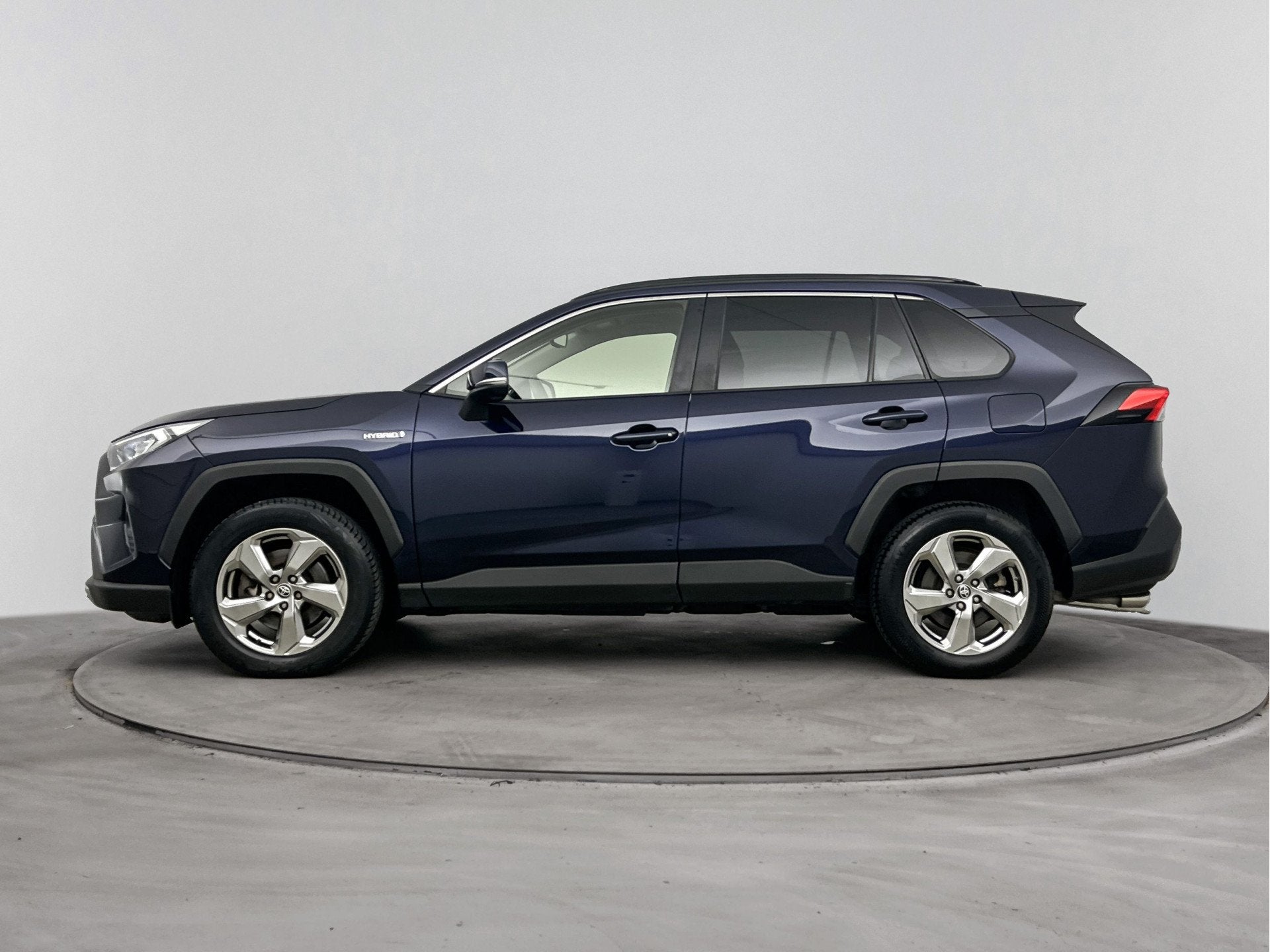 Toyota RAV4 2.5 Hybrid Dynamic | Navigatie | Elek. Kofferkle, 12 maanden, Stof, Gebruikt, 4 cilinders