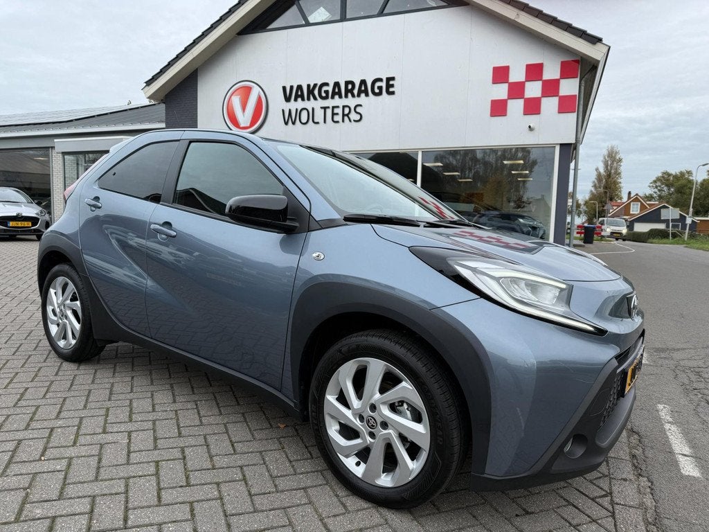 Toyota Aygo X 1.0 VVT-i S-CVT Envy RIJKLAARPRIJS, Auto's, 12 maanden, Stof, Gebruikt, 4 stoelen
