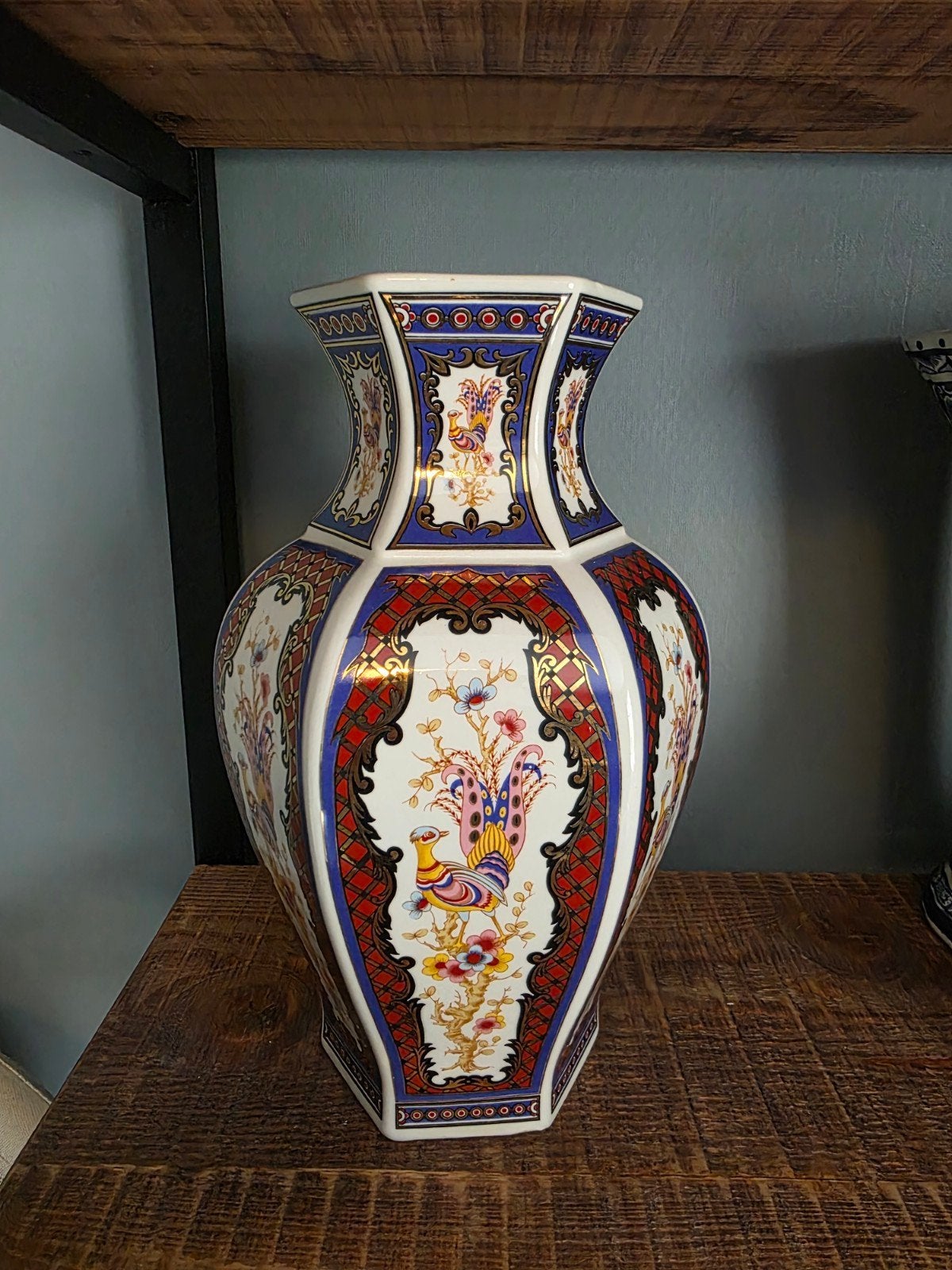 Prachtige Oosterse Vaas met Handgeschilderde Decoratie, Ophalen of Verzenden