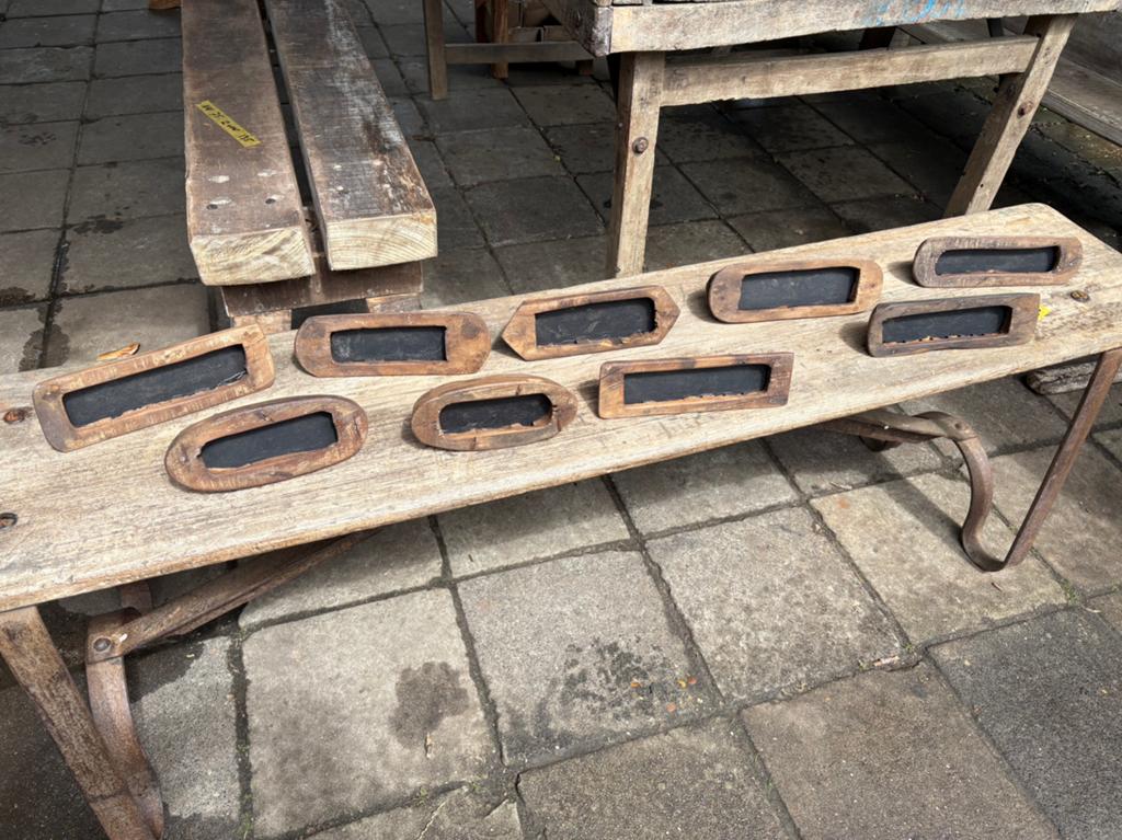 Krijtbordjes gemaakt van het binnenwerk van oude steenmallen, Hout, Ophalen of Verzenden, Zo goed als nieuw, Nvt