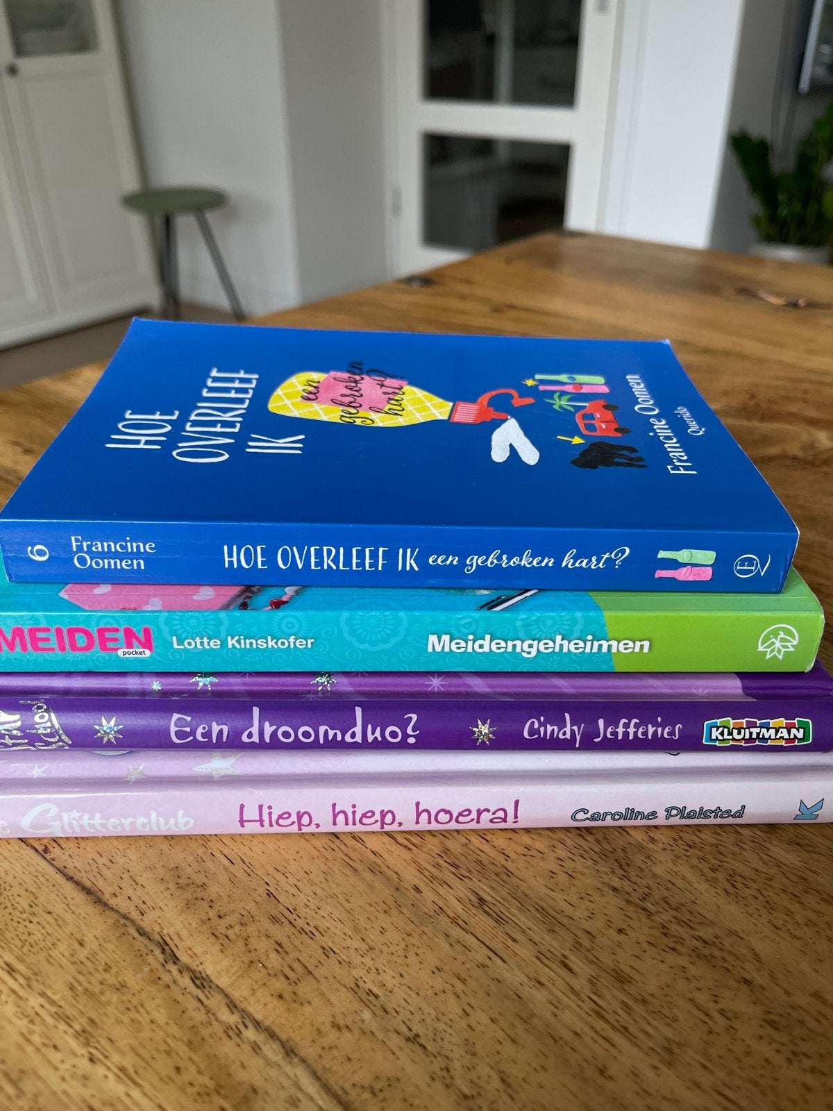 Leuke kinderboeken: Hoe overleef ik, Meiden, Star School, Ophalen of Verzenden, Gelezen, Fictie