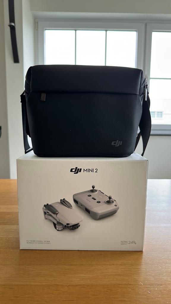 DJI mini 2 Fly More Combo, Audio, Tv en Foto, Drones, Return to Home, Cameradrone, 5 tot 10 kilometer, Zo goed als nieuw