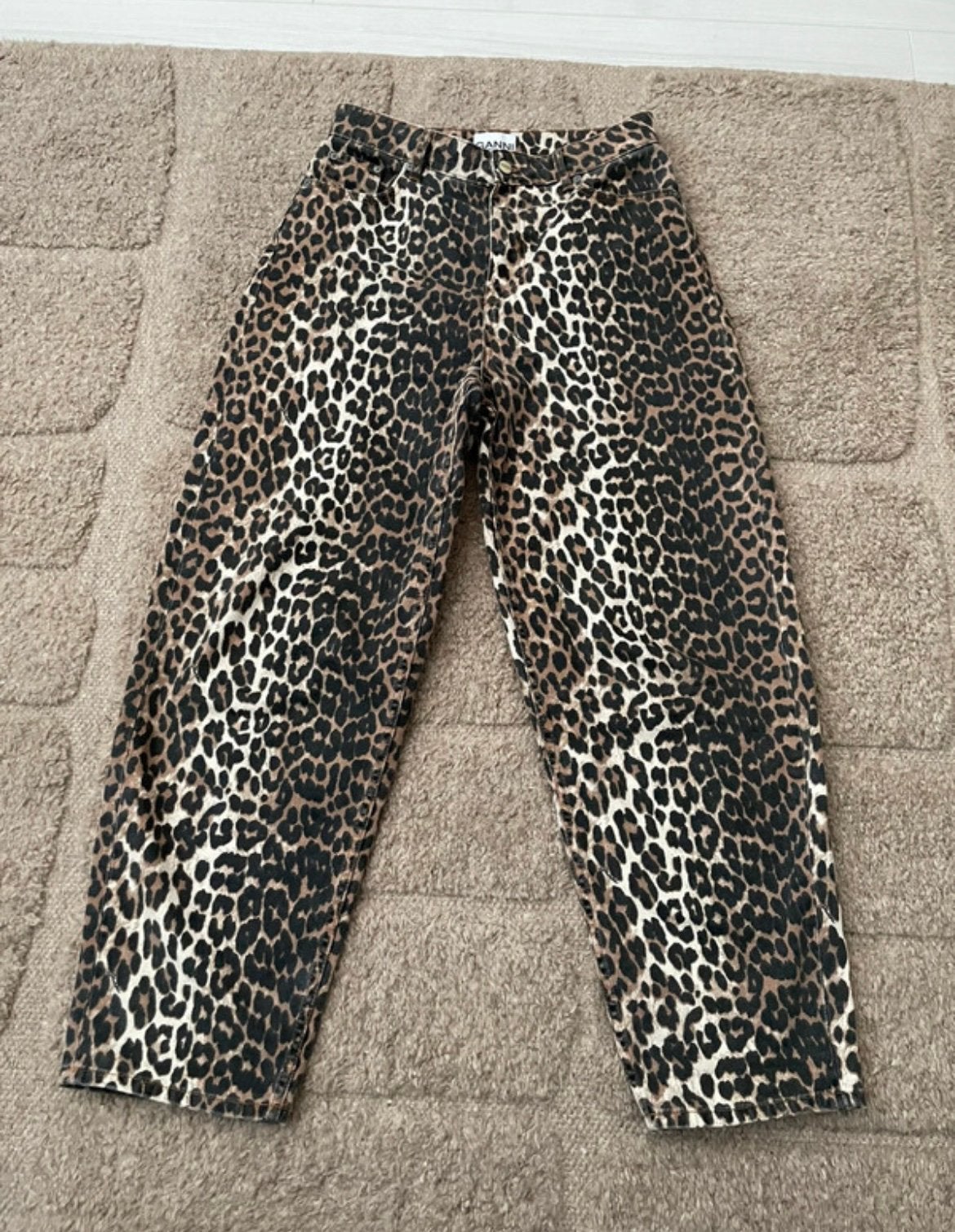 Ganni jeans met panter print, maat 29, Maat 38/40 (M), Bruin, Ophalen of Verzenden, Zo goed als nieuw