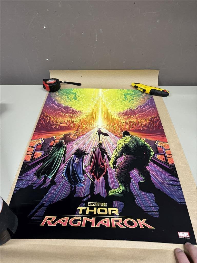 Thor Ragnarok Limited Edition - Dan Mumford - poster, Ophalen of Verzenden, Nieuw, A1 t/m A3, Film en Tv